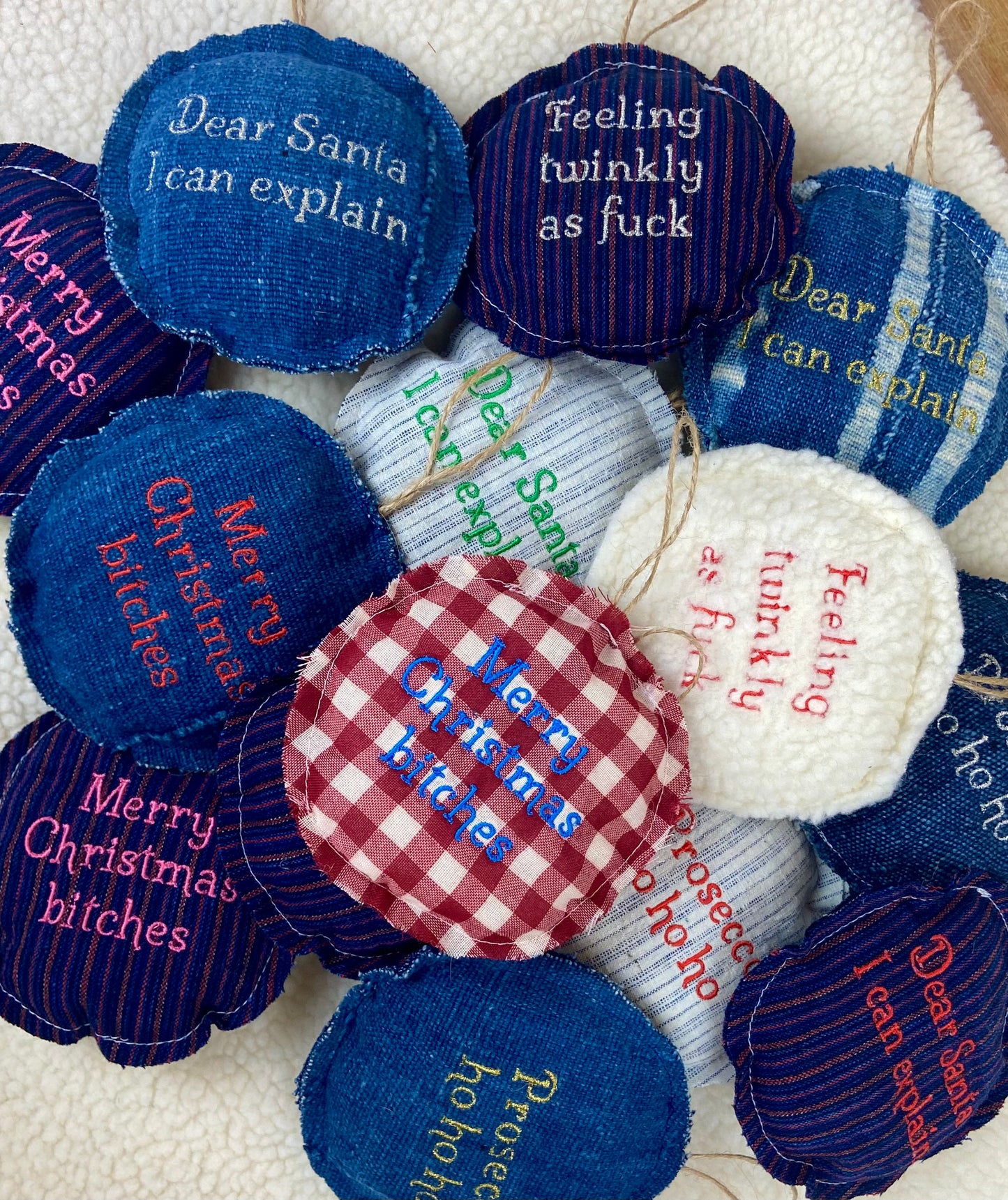 Boule de Noël personnalisée - red checks