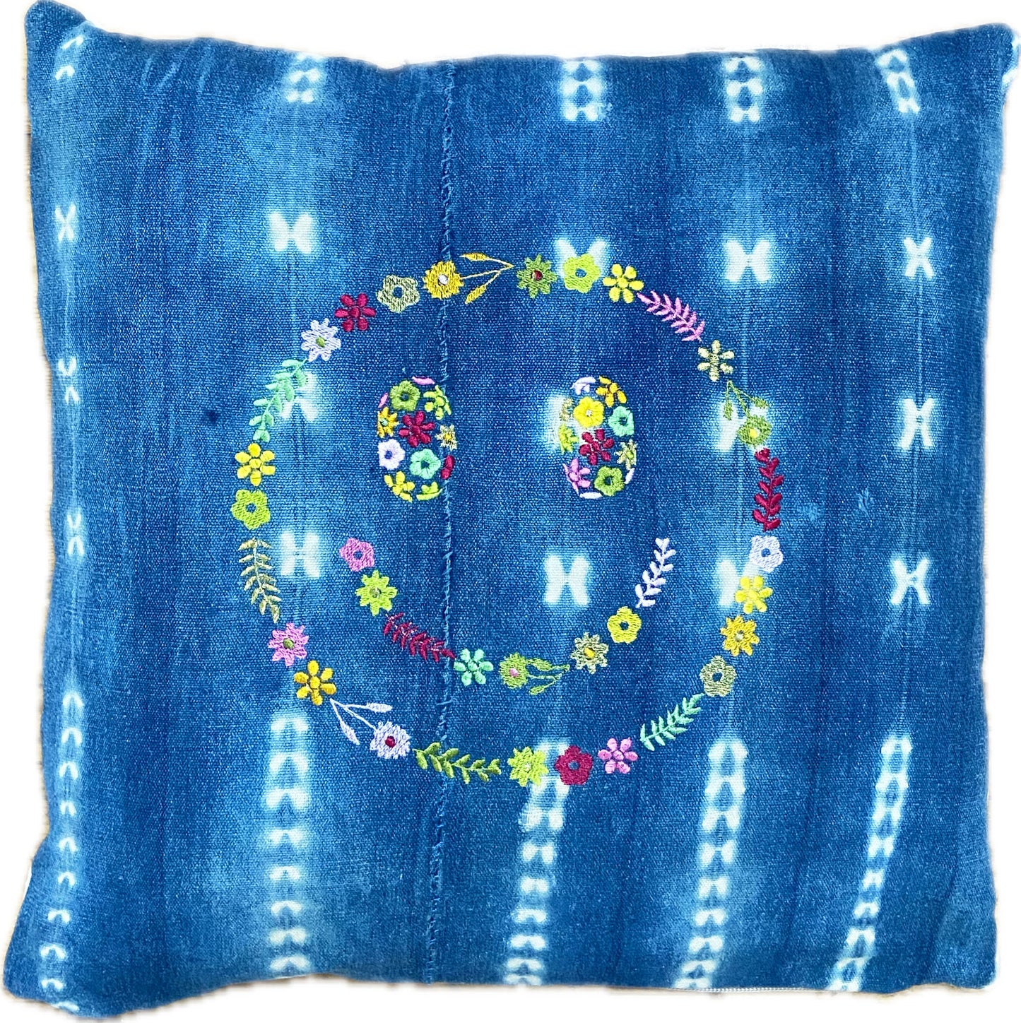 Sofia Smiley - Cushion cover