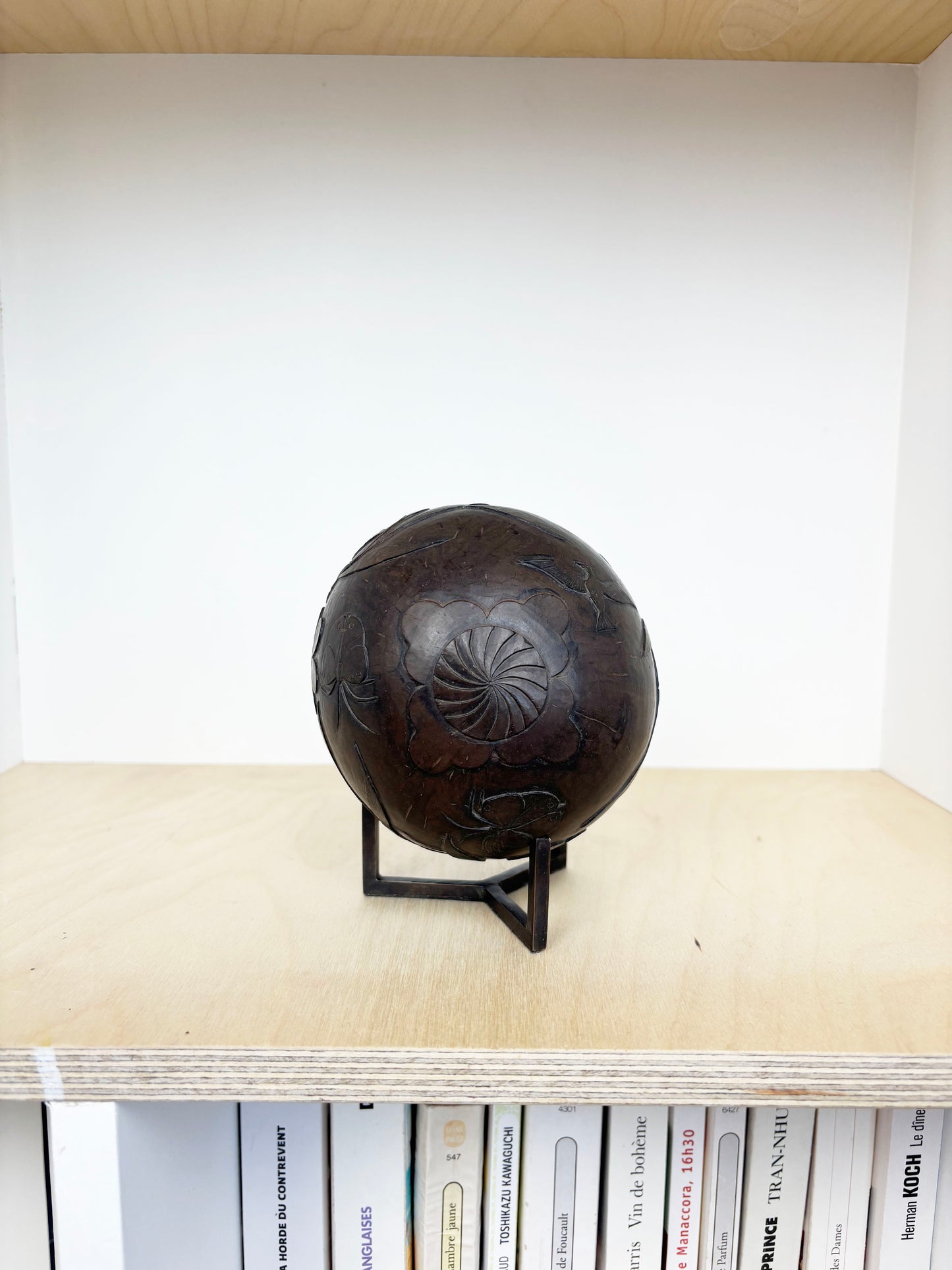 Noix de coco sculptée