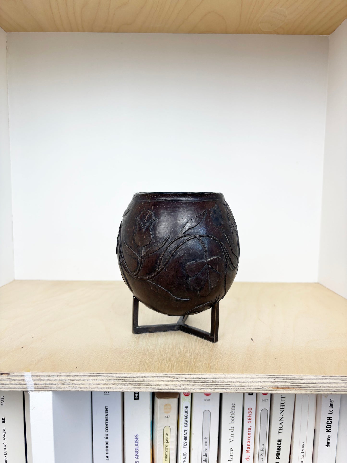 Noix de coco sculptée